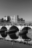 Bridge over the river Trent, Newark Castle