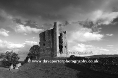 Ruins of Brough Castle, Brough village