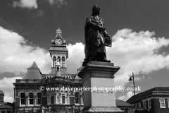 Sir Issac Newton and Guildhall, Grantham