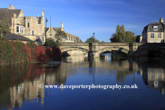 Autumn colours, river Welland bridge, Stamford