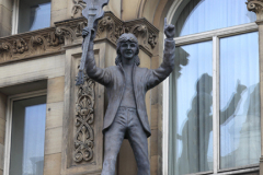 Statue of Sir Paul McCartney, Hard Day's Night Hotel