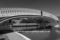 Narrowboats, Grand Union Canal, Braunston village