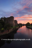 Sunset view over the ruins of Newark Castle