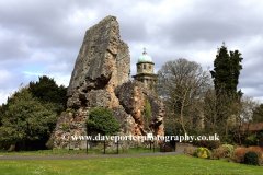 The ruins of Bridgnorth Castle, Bridgnorth town