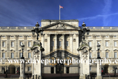 The frontage of Buckingham Palace