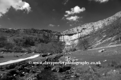 Malham Cove, limestone cliffs, Malhamdale