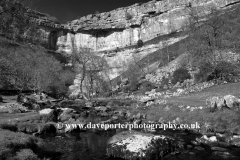 Malham Cove's, limestone cliffs, Malhamdale