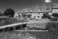 Cottages, River Eye, Lower Slaughter village