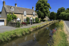 Cottages, River Eye, Lower Slaughter village