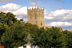 Christchurch Priory, Christchurch town