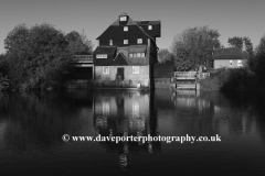 Houghton Mill on the river Great Ouse, Houghton