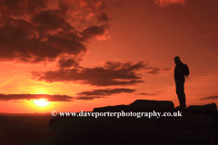 Setting sun on Curbar gritstone edge