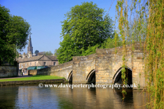 River Wye and the road bridge at Bakewell Town