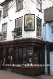 The Nutshell pub, Britain s smallest, Bury St Edmunds